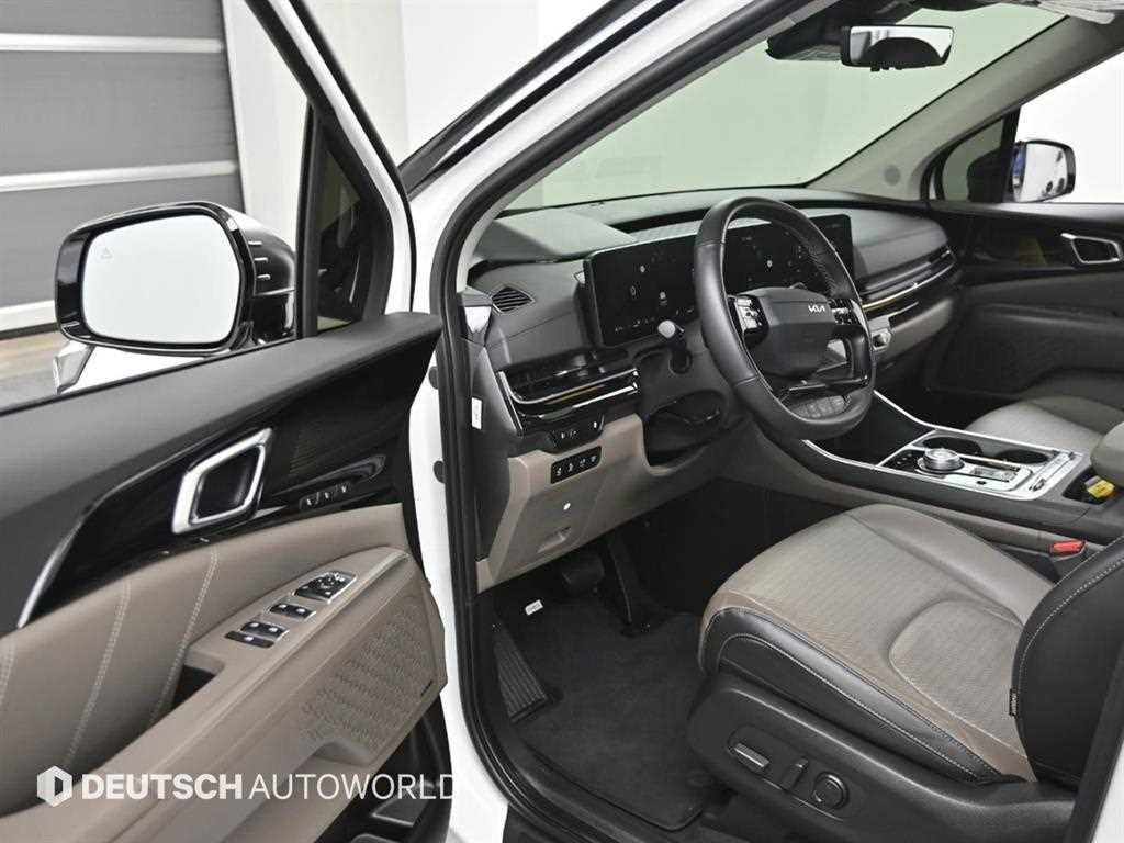 KIA Carnival - Vista 11