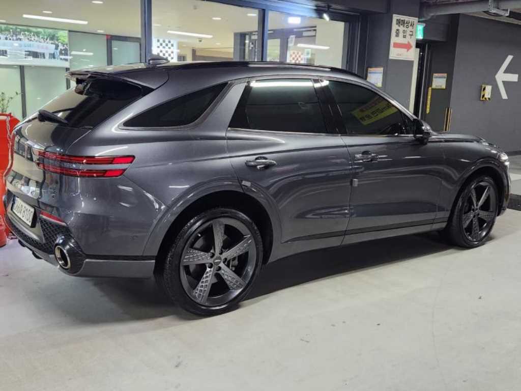 Genesis GV70 - Vista 4