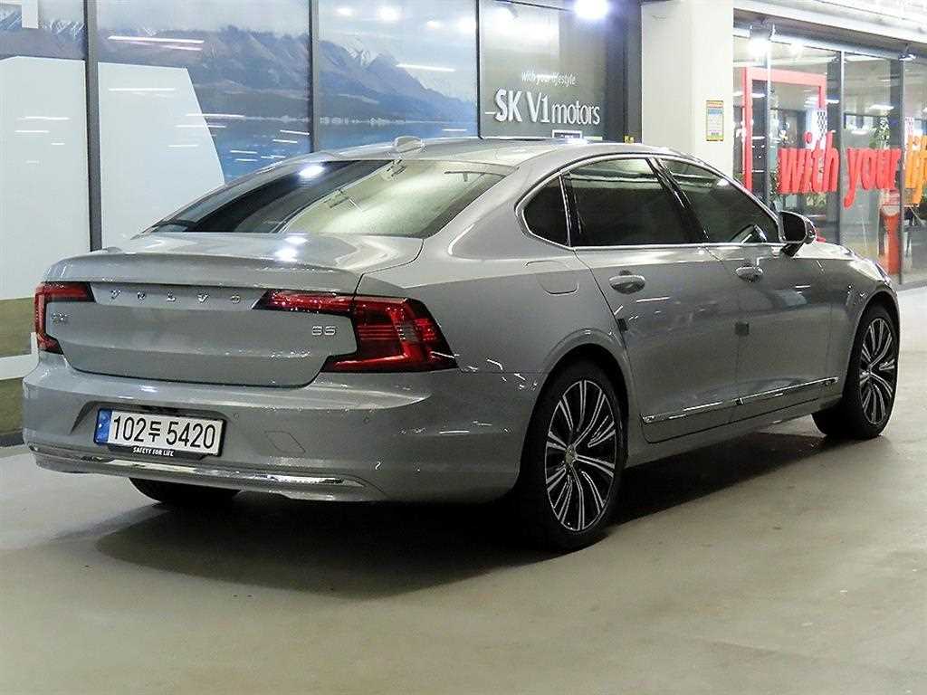 Volvo S90 - Vista 4