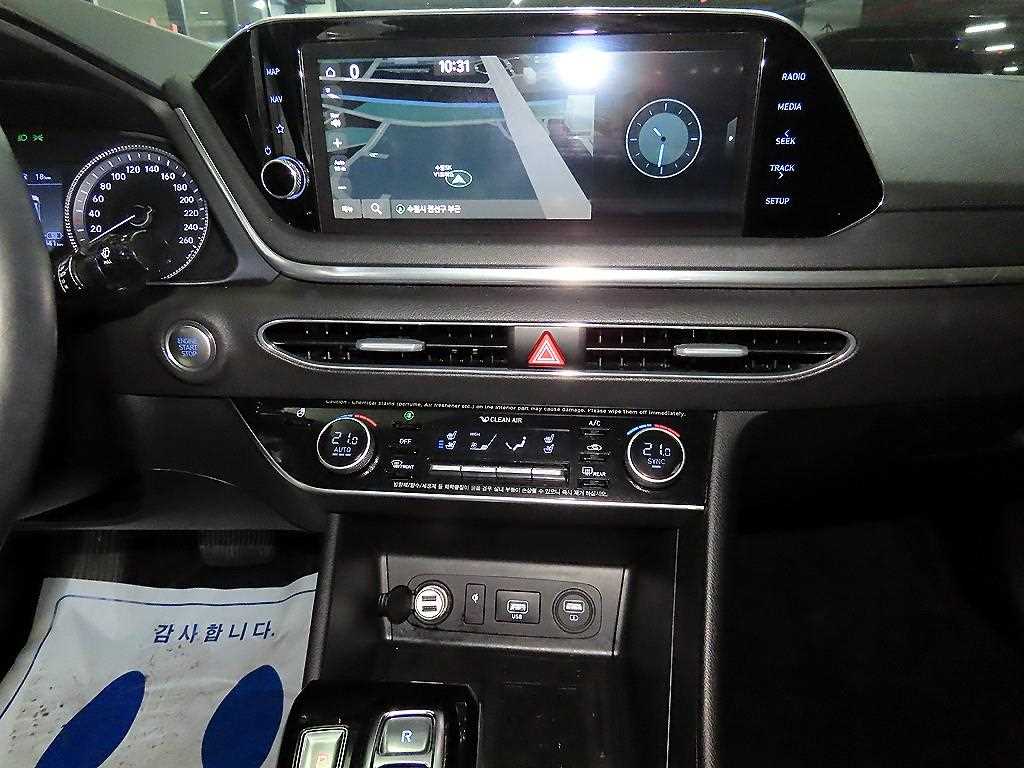 HYUNDAI Sonata - Vista 11