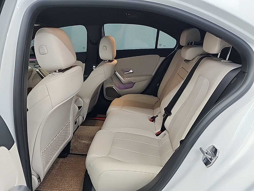 Mercedes Benz A Class - Vista 12