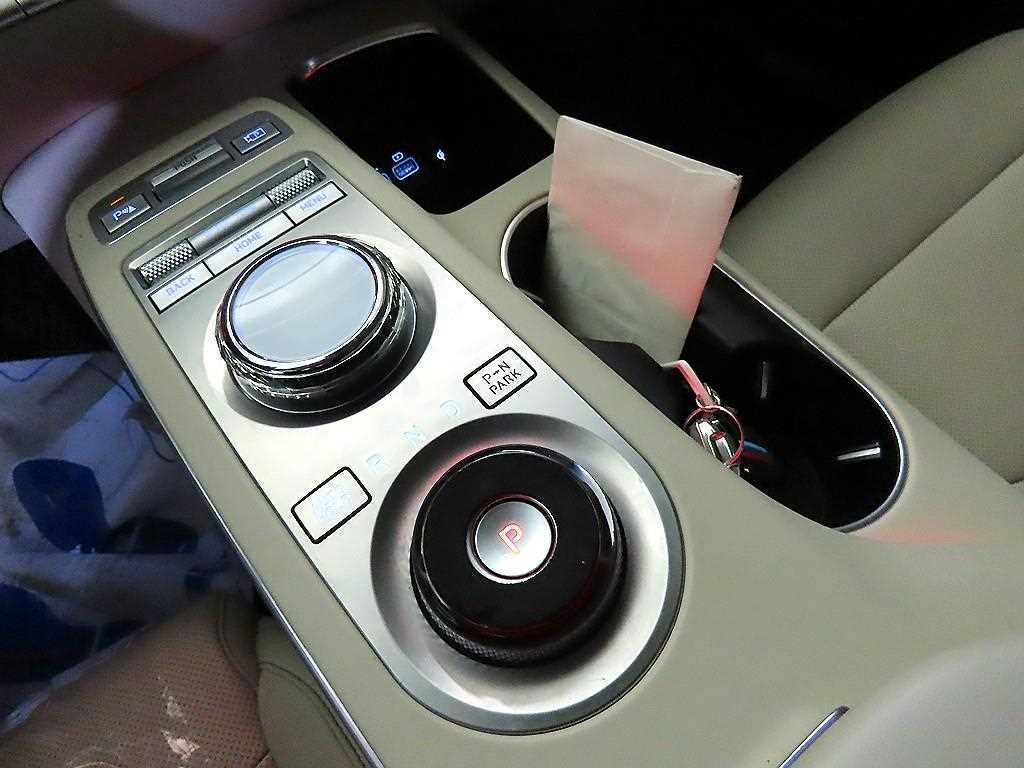 Genesis GV70 - Vista 12