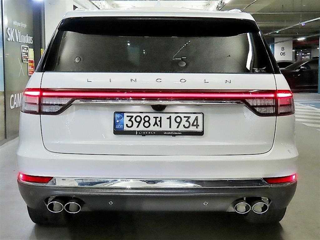 Lincoln Aviator - Vista 5