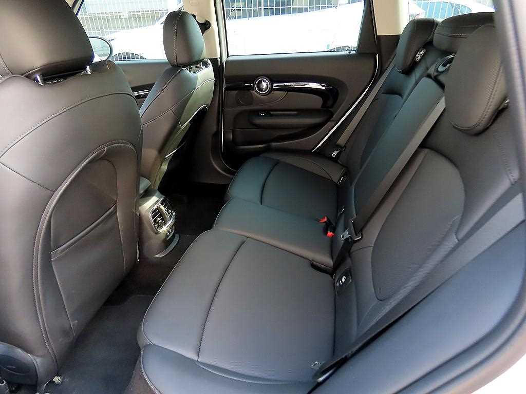 Mini Clubman - Vista 6