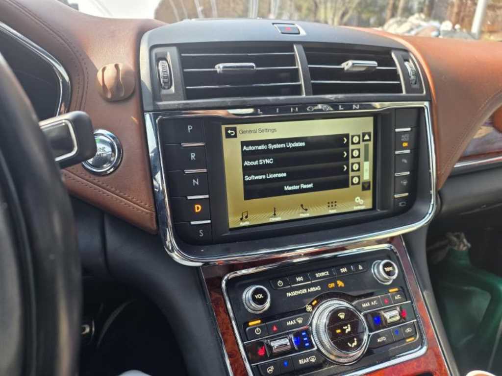 Lincoln Continental - Vista 7