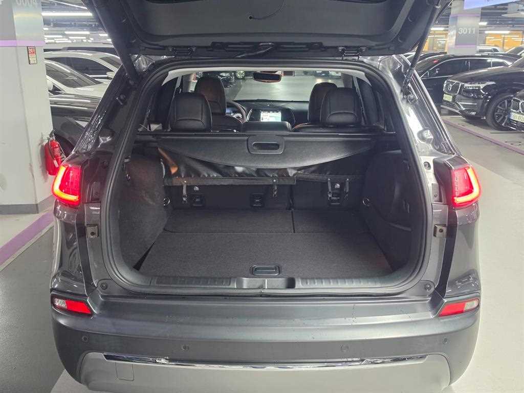 Jeep Cherokee 2022 Gris - Importación desde Corea - HF Imports Iquique - Foto 18