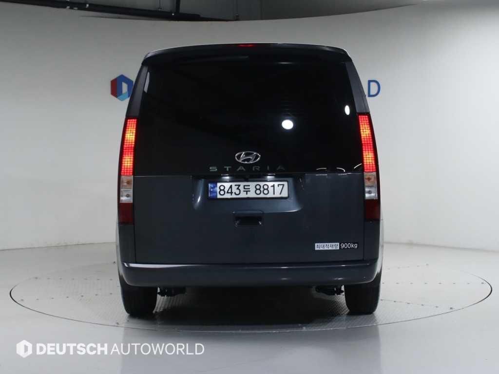 HYUNDAI Staria - Vista 4