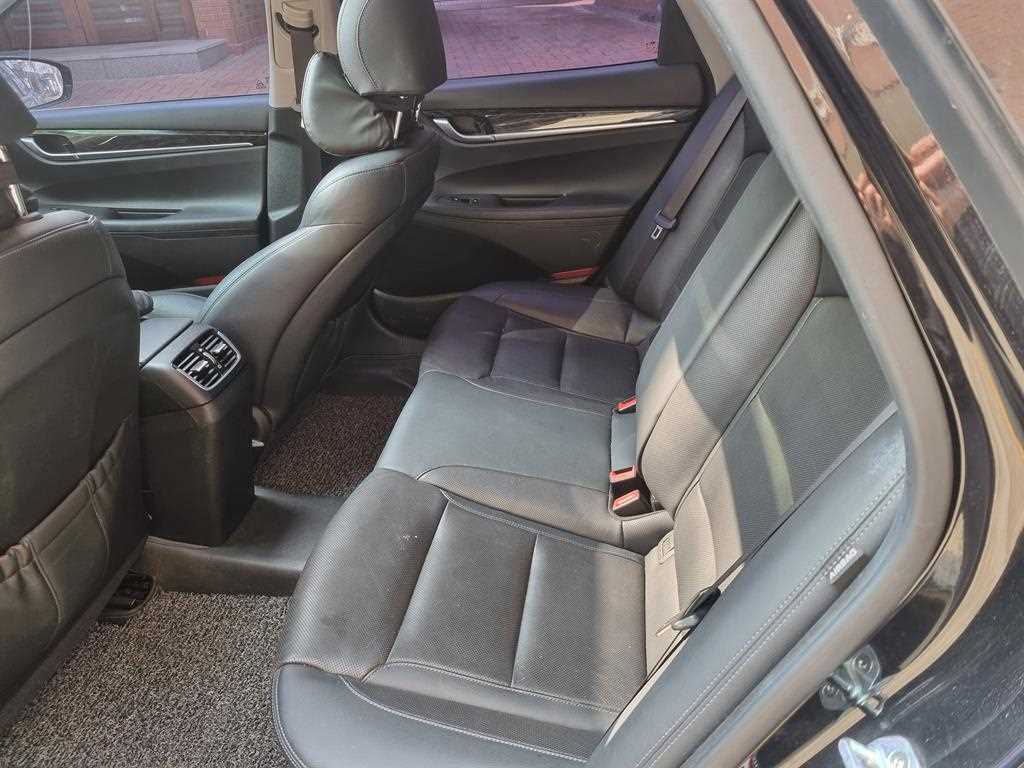 HYUNDAI Grandeur - Vista 9