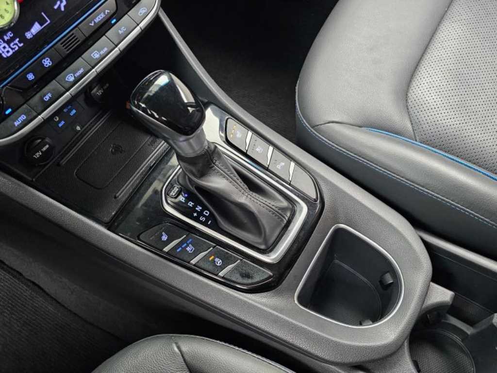 HYUNDAI Ioniq - Vista 9