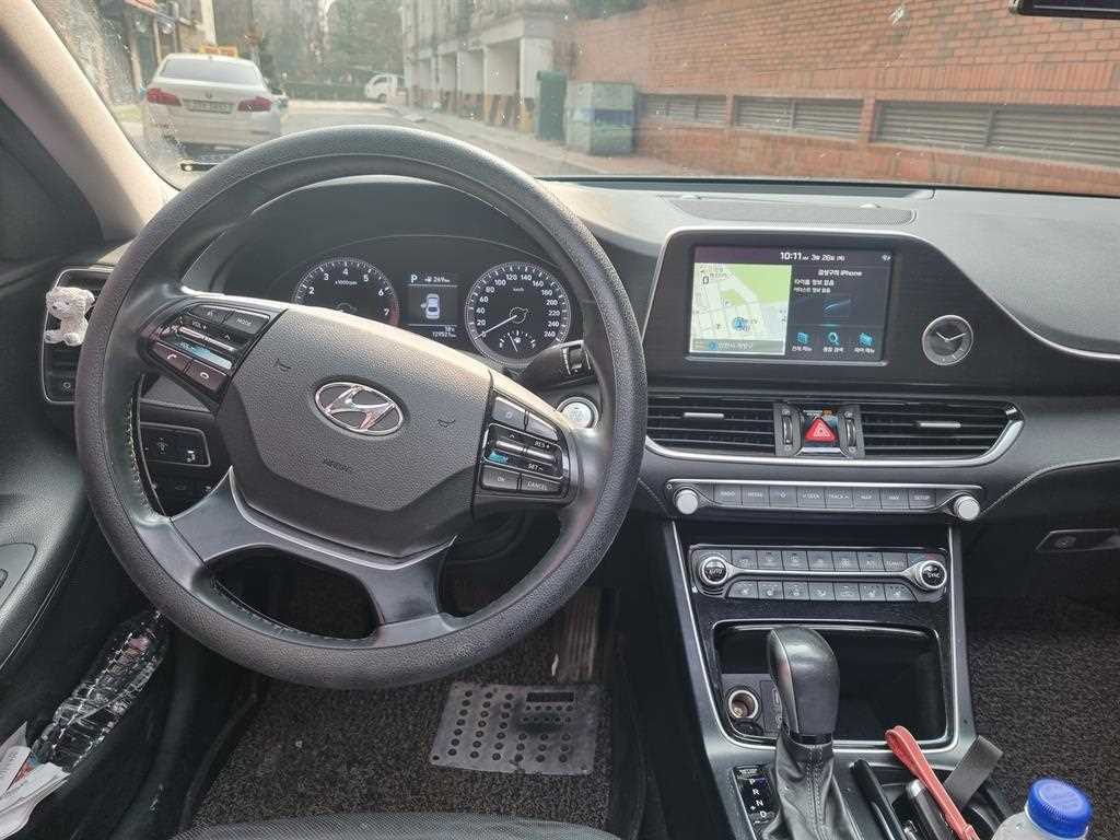 HYUNDAI Grandeur - Vista 7