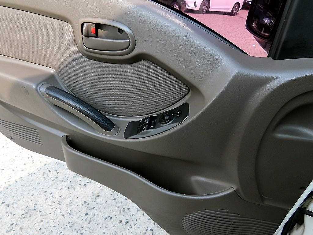 Small Truck Top_Frozen Top - Vista 12