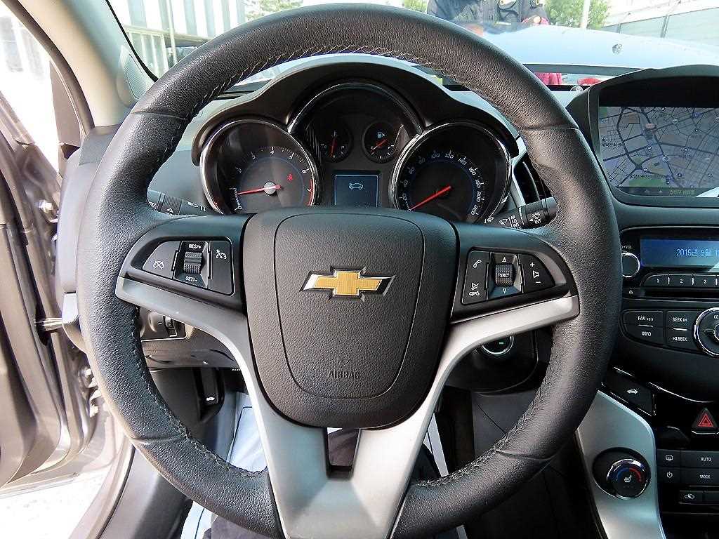 Chevrolet Cruise - Vista 8