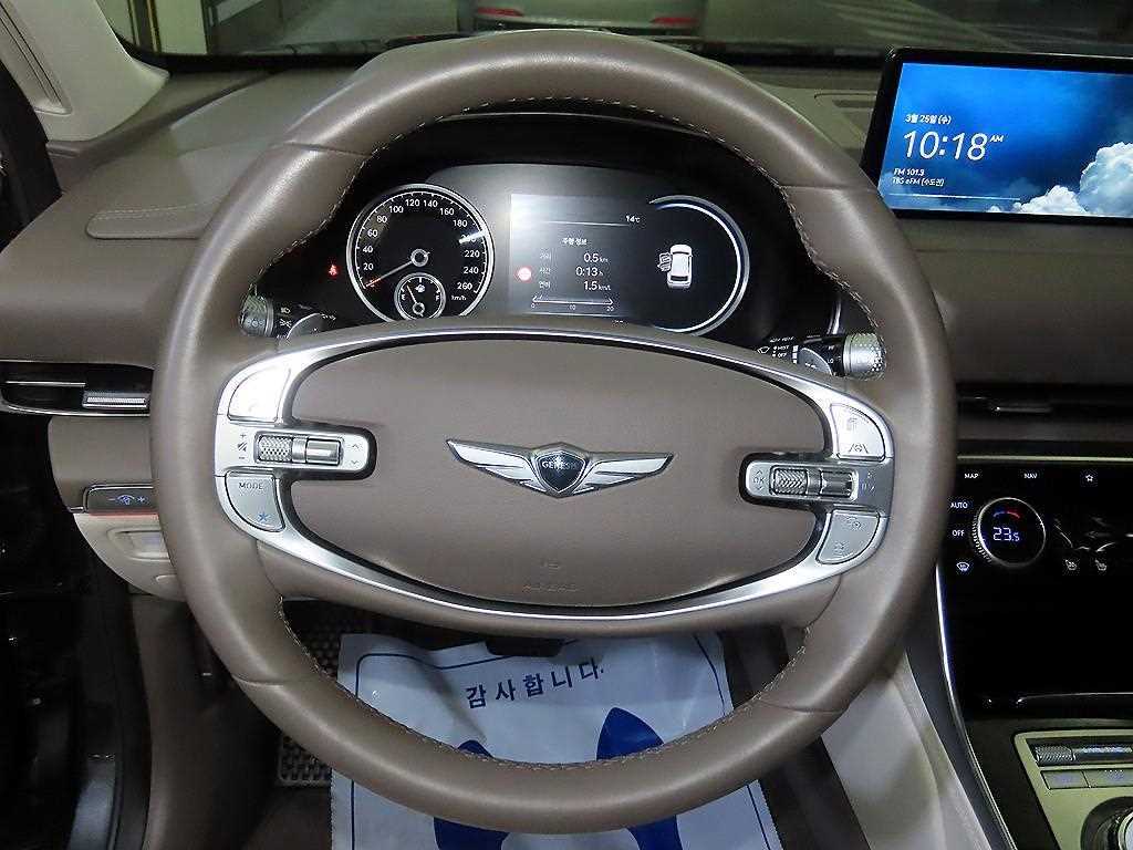 Genesis GV80 - Vista 9