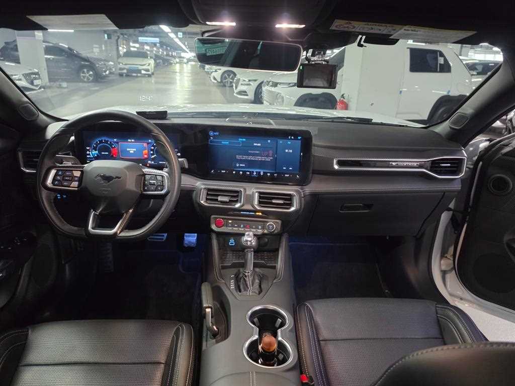 Ford Mustang - Vista 7