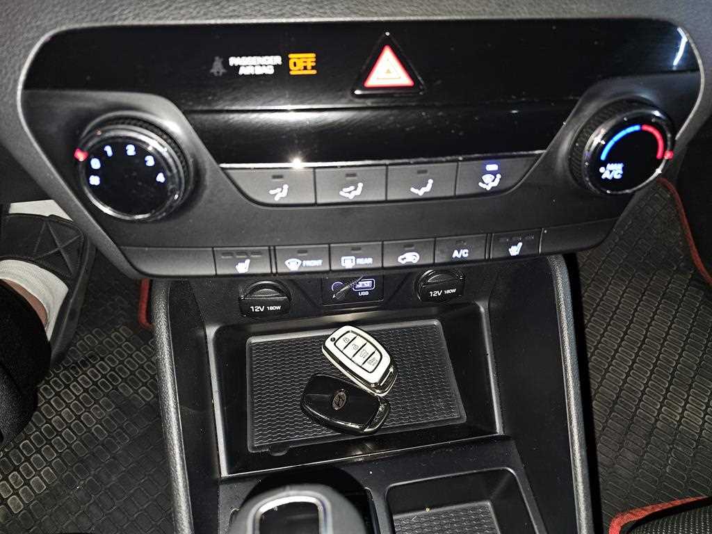 HYUNDAI Tucson - Vista 10