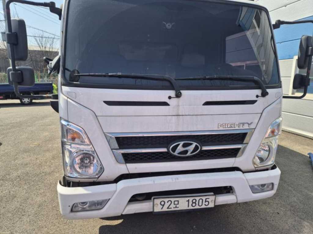 medium and large cargo truck - Vista 2