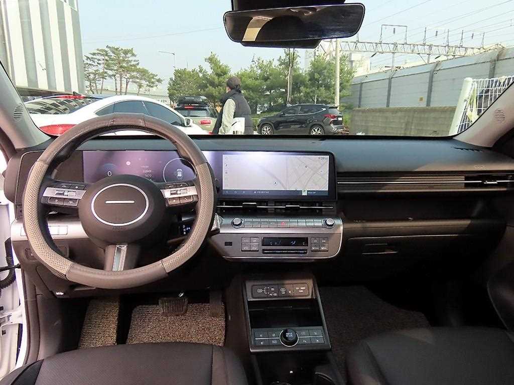 HYUNDAI Kona - Vista 7
