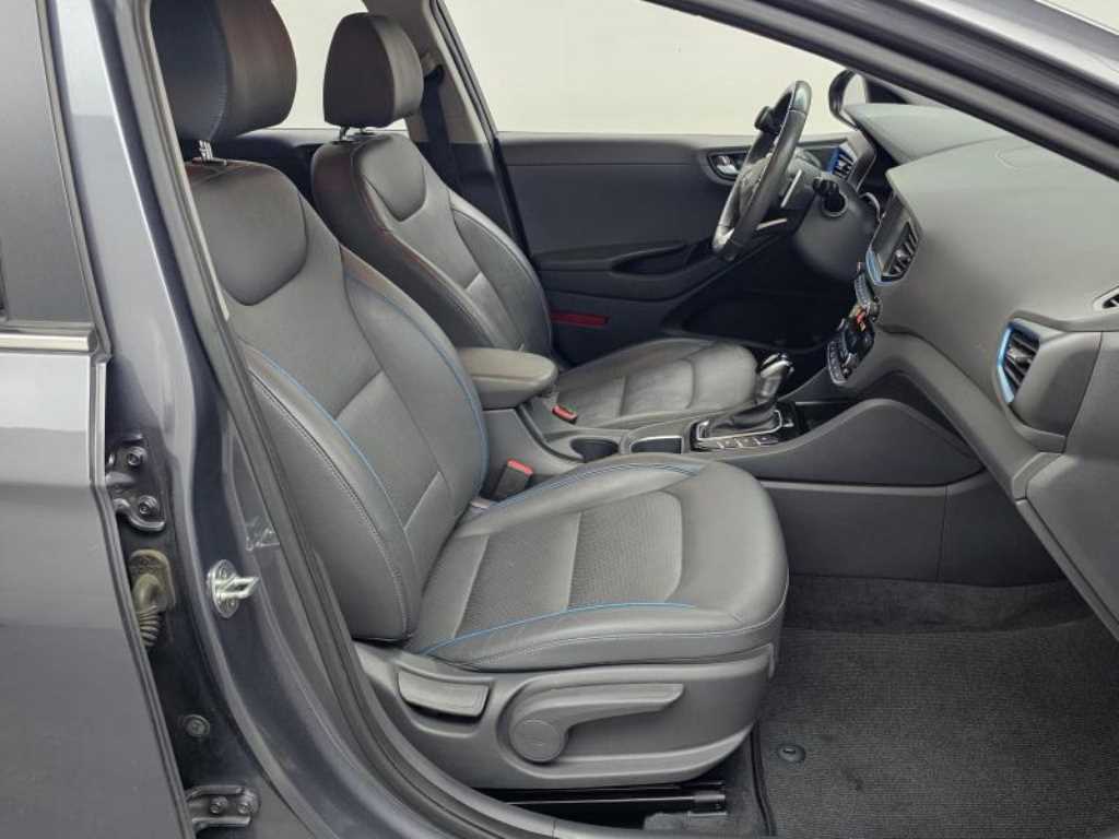 HYUNDAI Ioniq - Vista 10