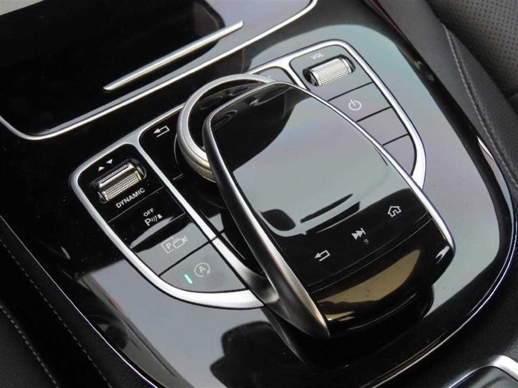 Mercedes Benz E class - Vista 7