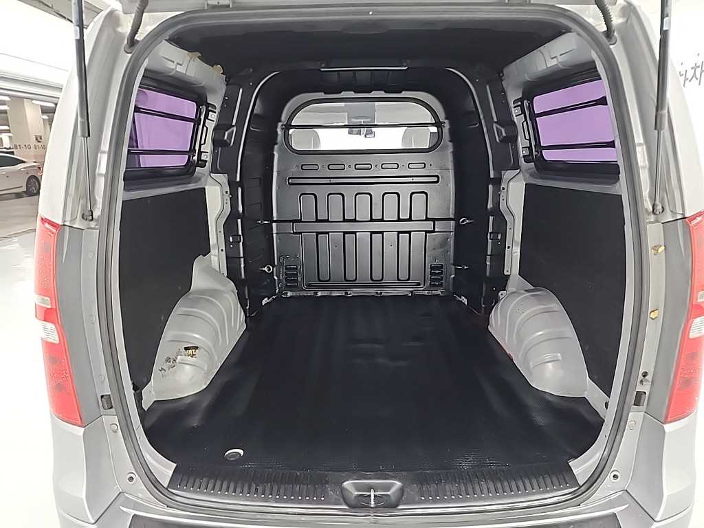 HYUNDAI Starex 2016 Plateado - Importación desde Corea - HF Imports Iquique - Foto 18