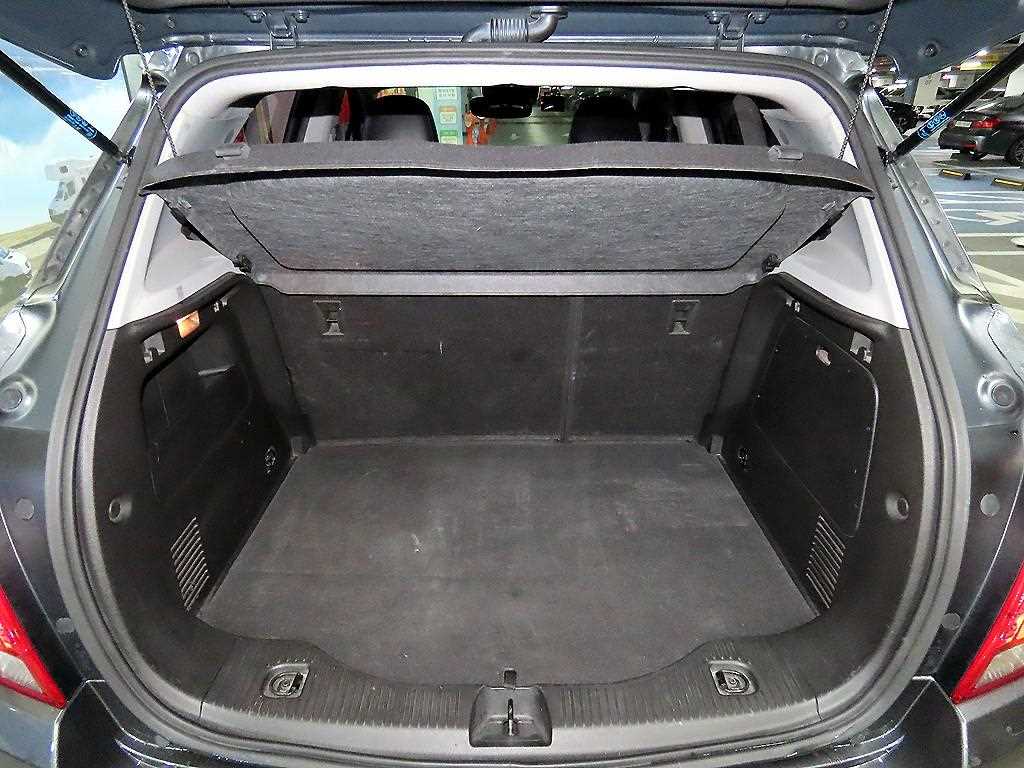 Chevrolet Trax 2018 Gris - Importación desde Corea - HF Imports Iquique - Foto 16