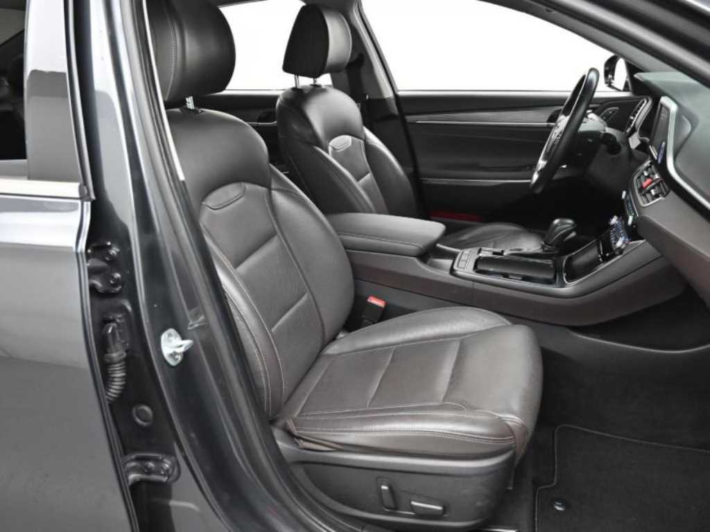 HYUNDAI Grandeur - Vista 10