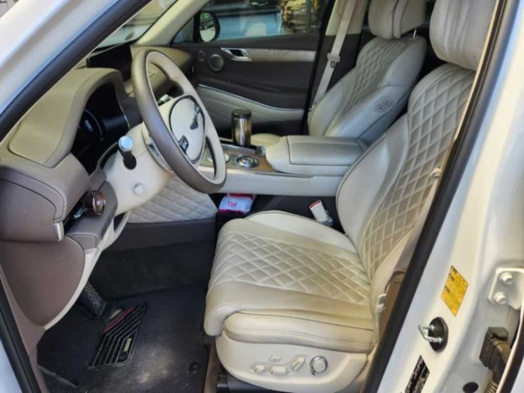 Genesis GV80 - Vista 7