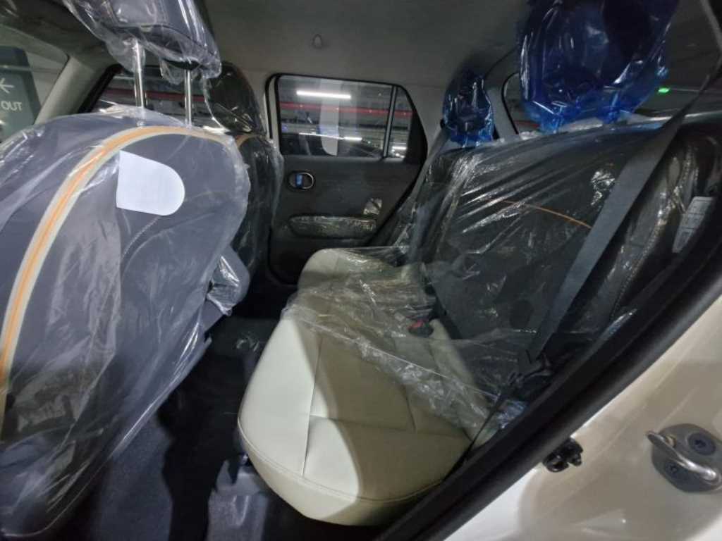 HYUNDAI Casper - Vista 7