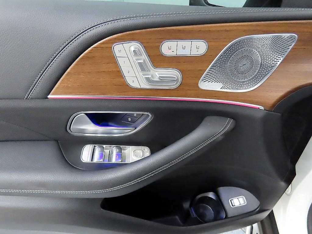 Mercedes Benz GLE Class - Vista 11