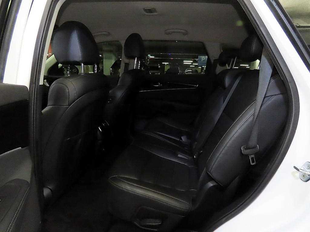 KIA Sorento - Vista 7