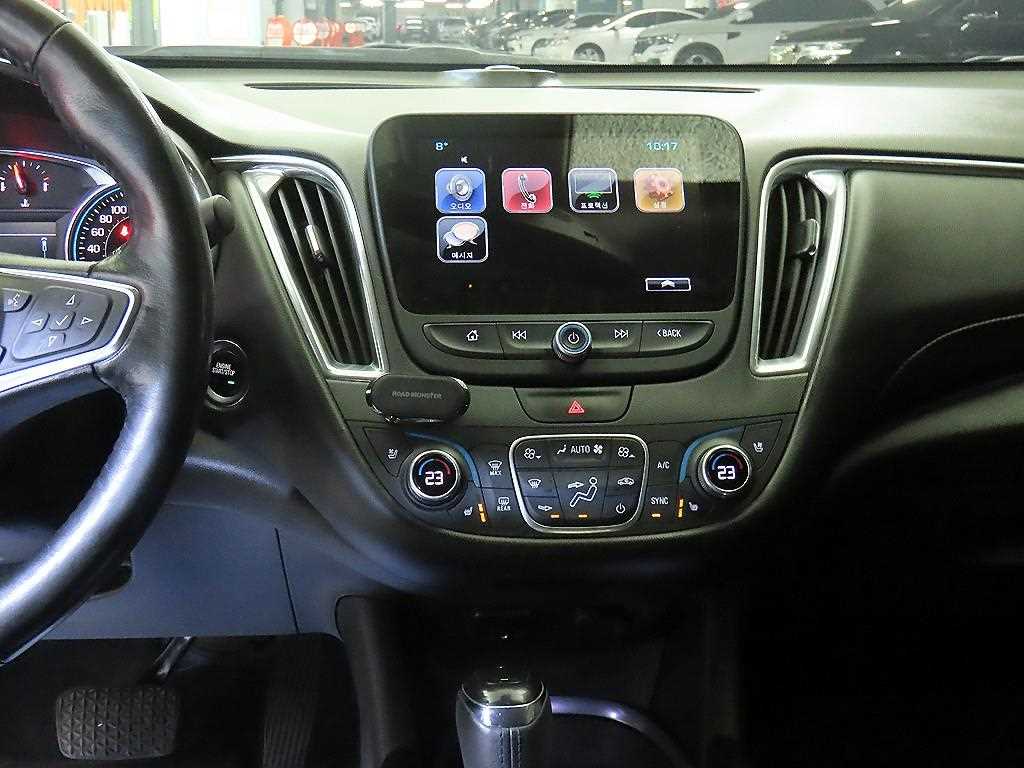 Chevrolet Malibu - Vista 11