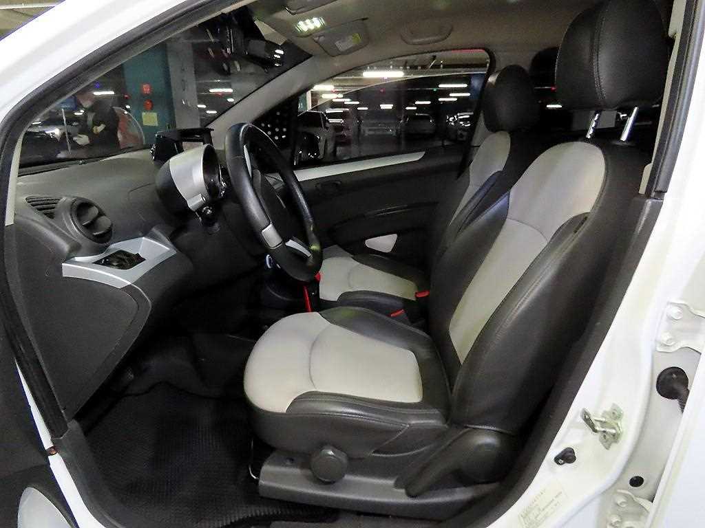 Chevrolet Spark - Vista 6