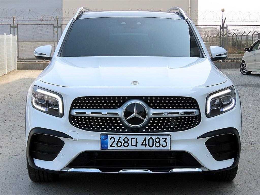 Mercedes Benz GLB Class - Vista 2