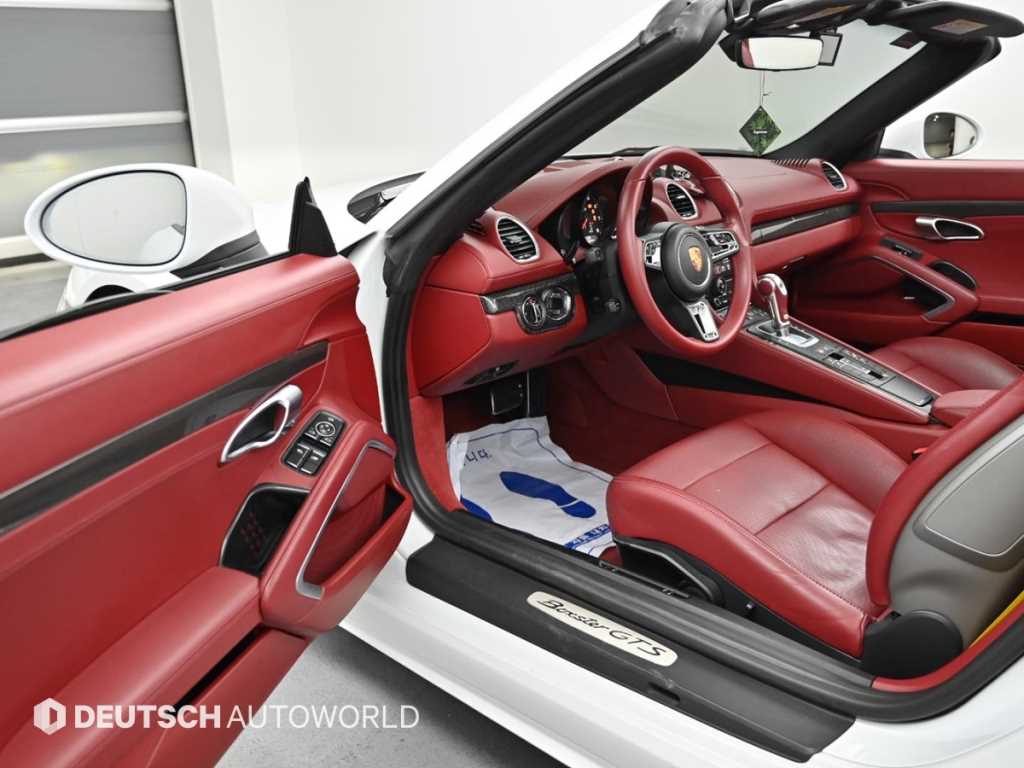 Porsche 718 - Vista 11