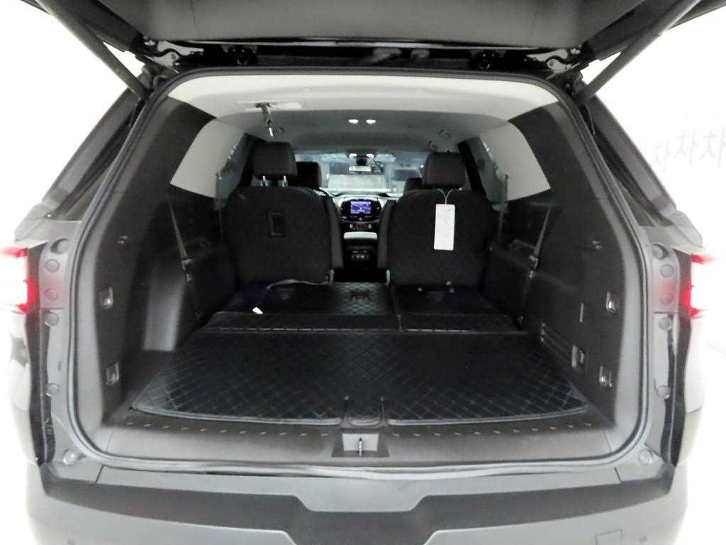 Chevrolet Travers - Vista 5