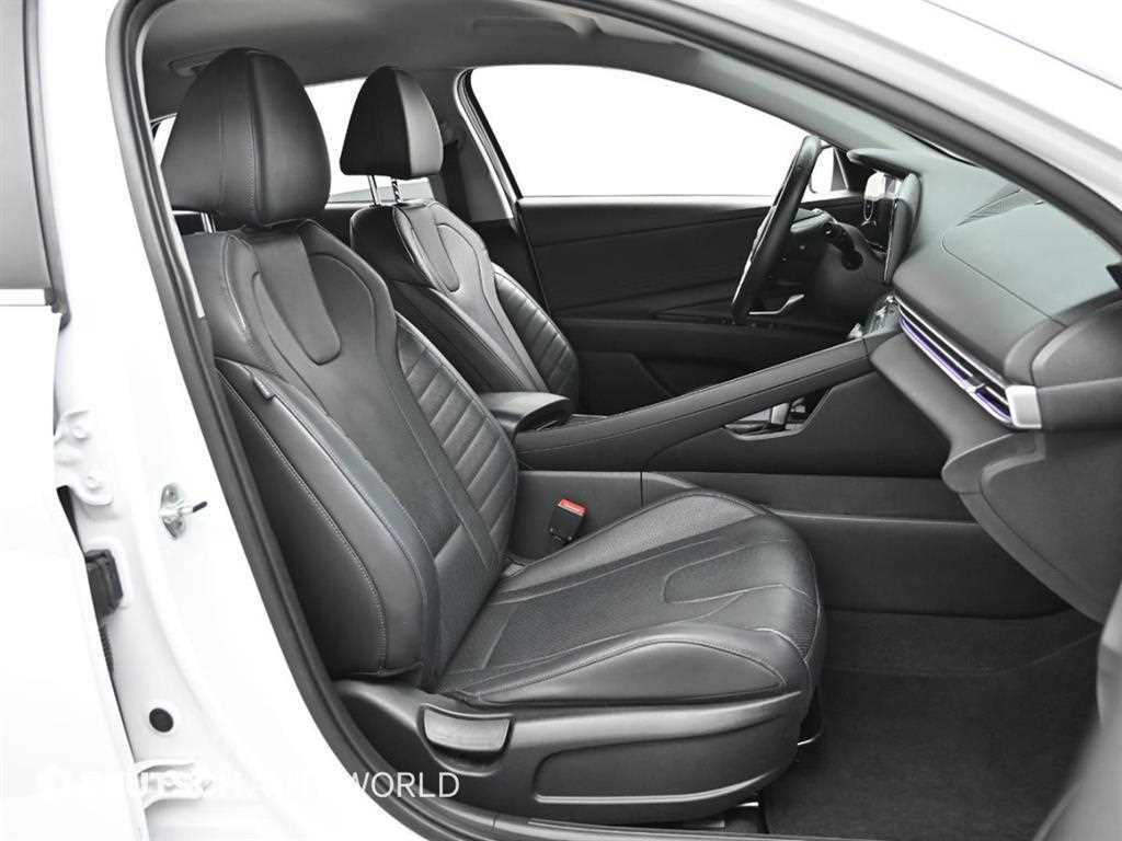 HYUNDAI Avante - Vista 11