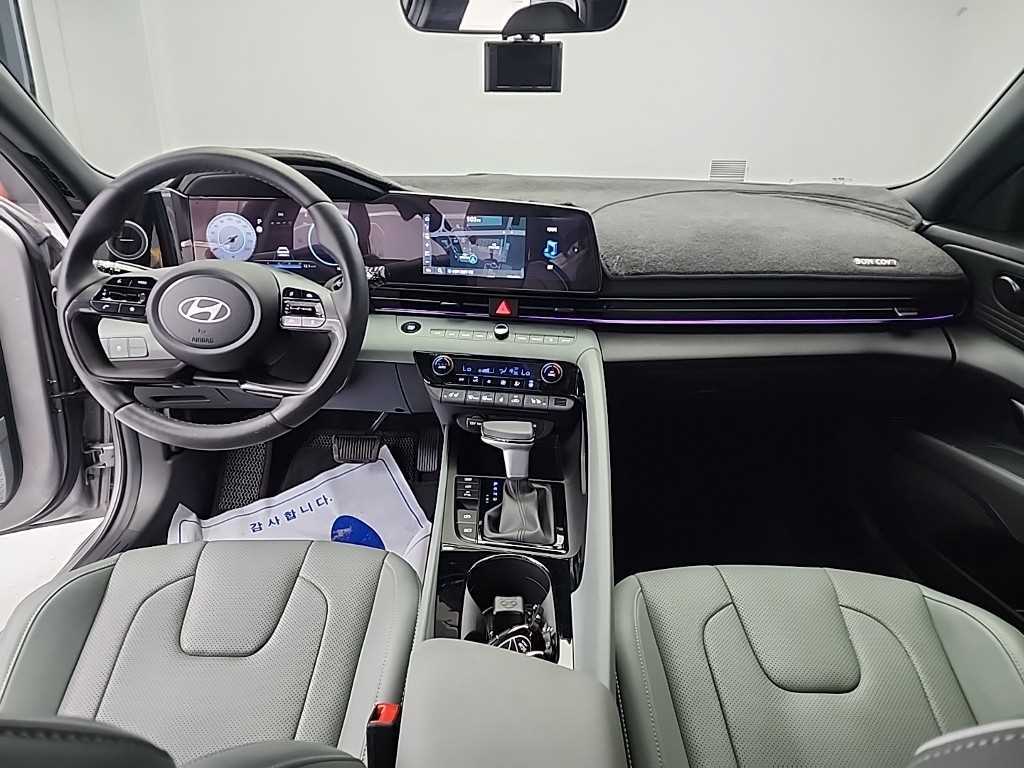 HYUNDAI Avante - Vista 7