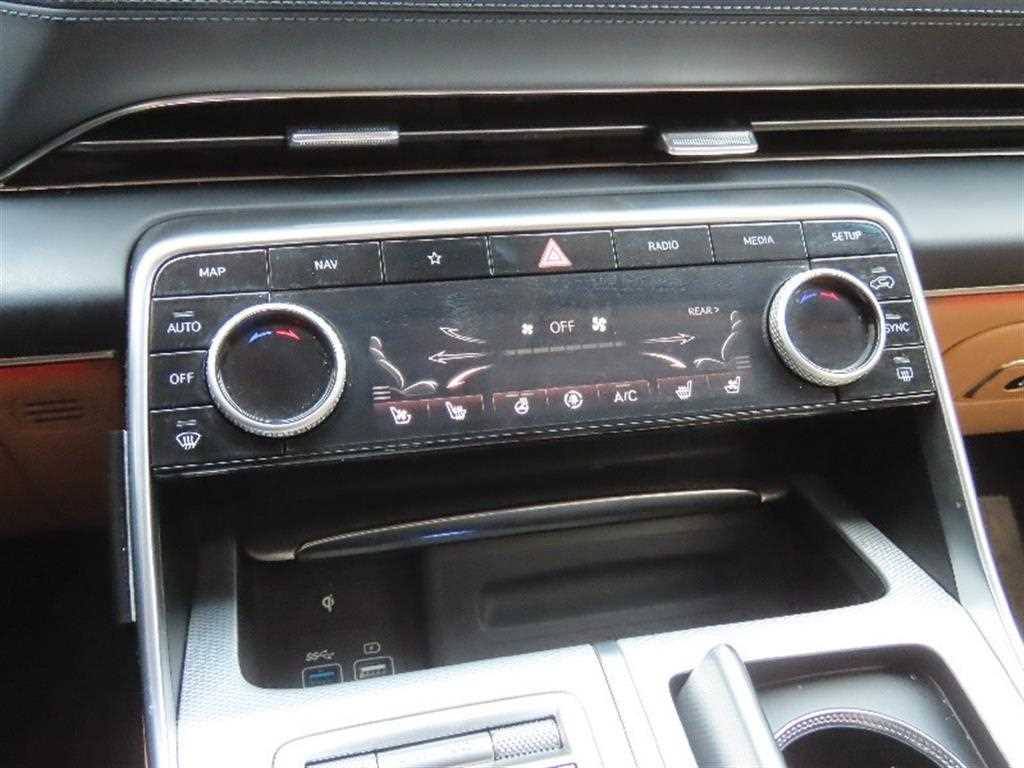 Genesis GV80 - Vista 7