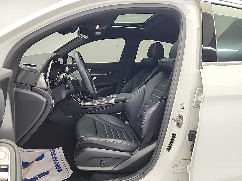 Mercedes Benz GLC Class - Vista 11