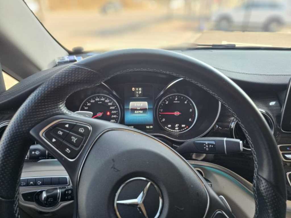 Mercedes Benz V Class - Vista 5