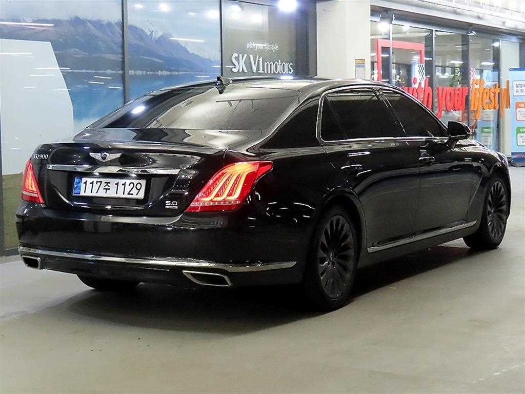 Genesis EQ900 - Vista 4