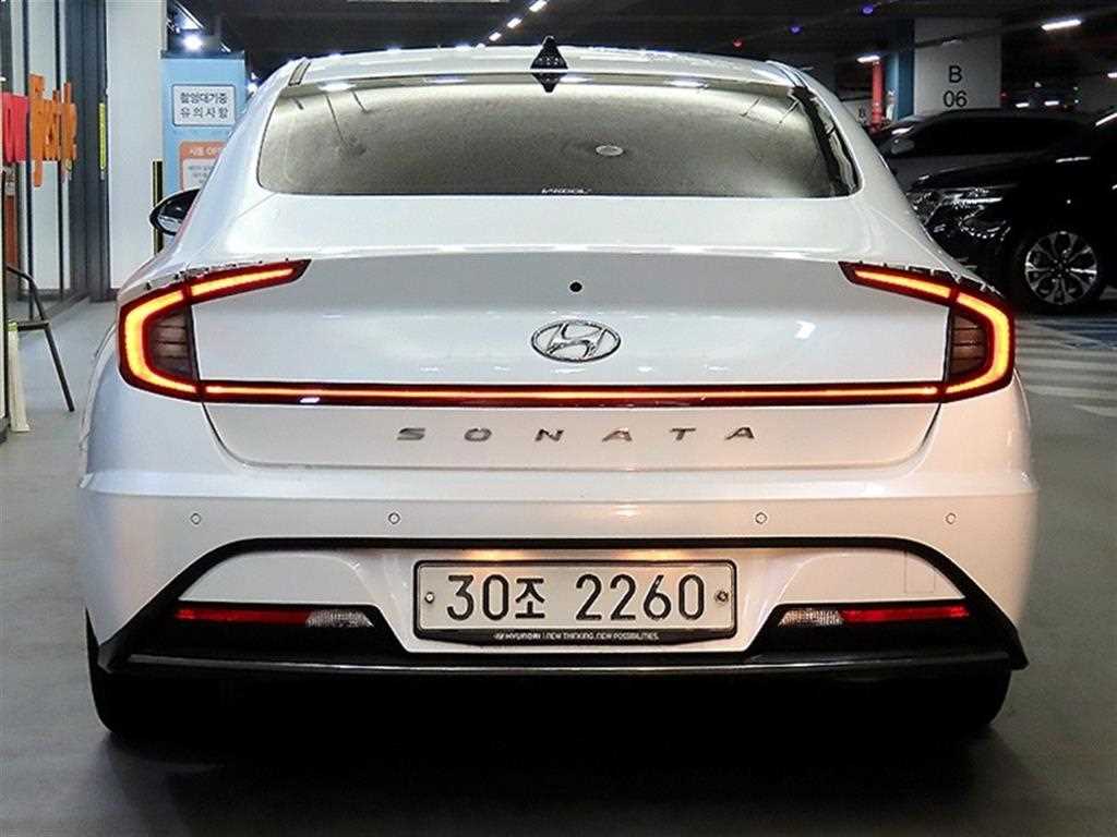 HYUNDAI Sonata - Vista 5