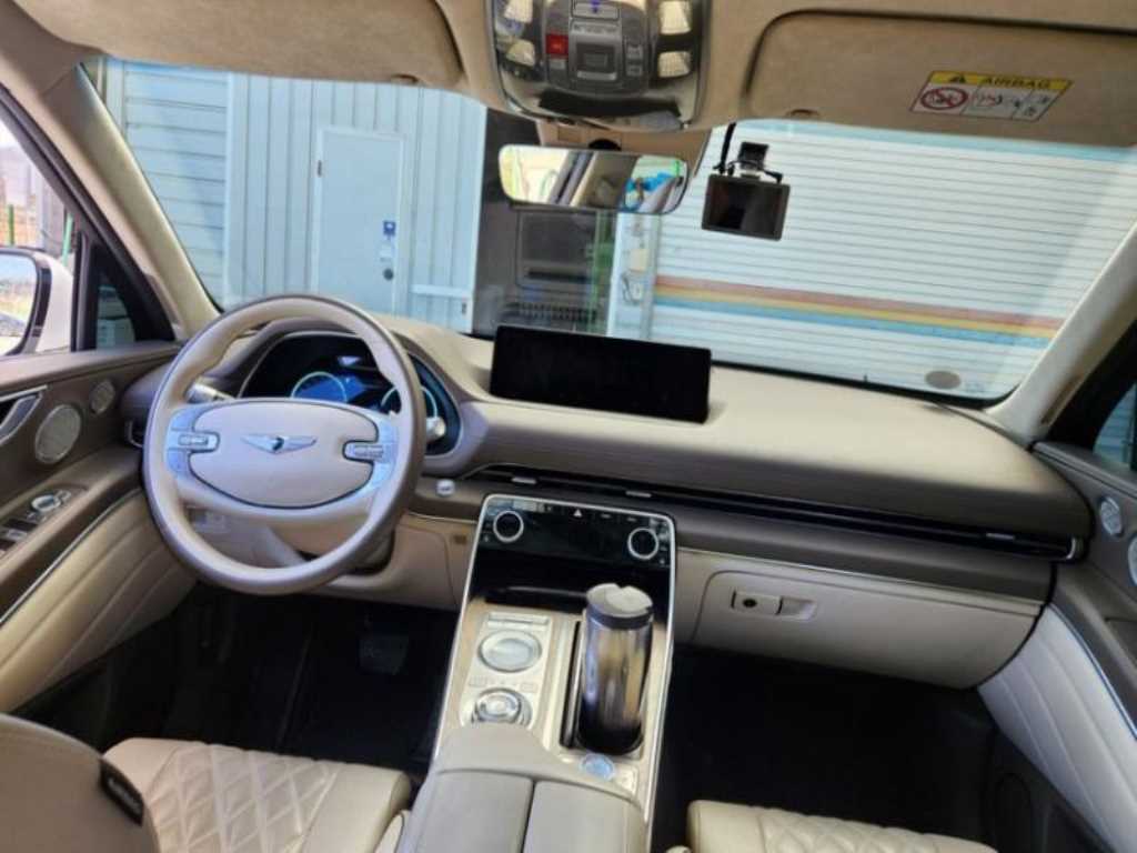 Genesis GV80 - Vista 6