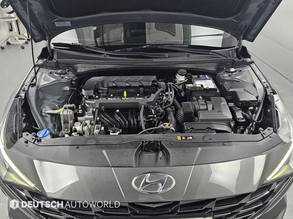 HYUNDAI Avante - Vista 6