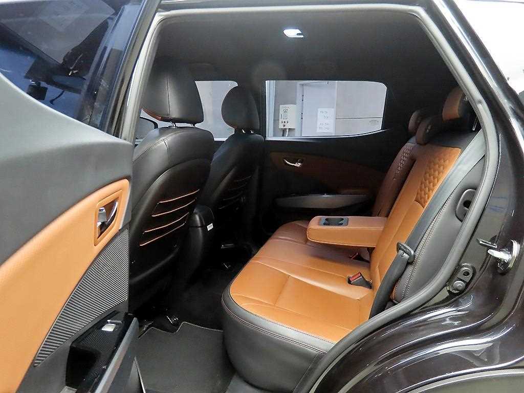 Ssangyong Tivoli - Vista 6