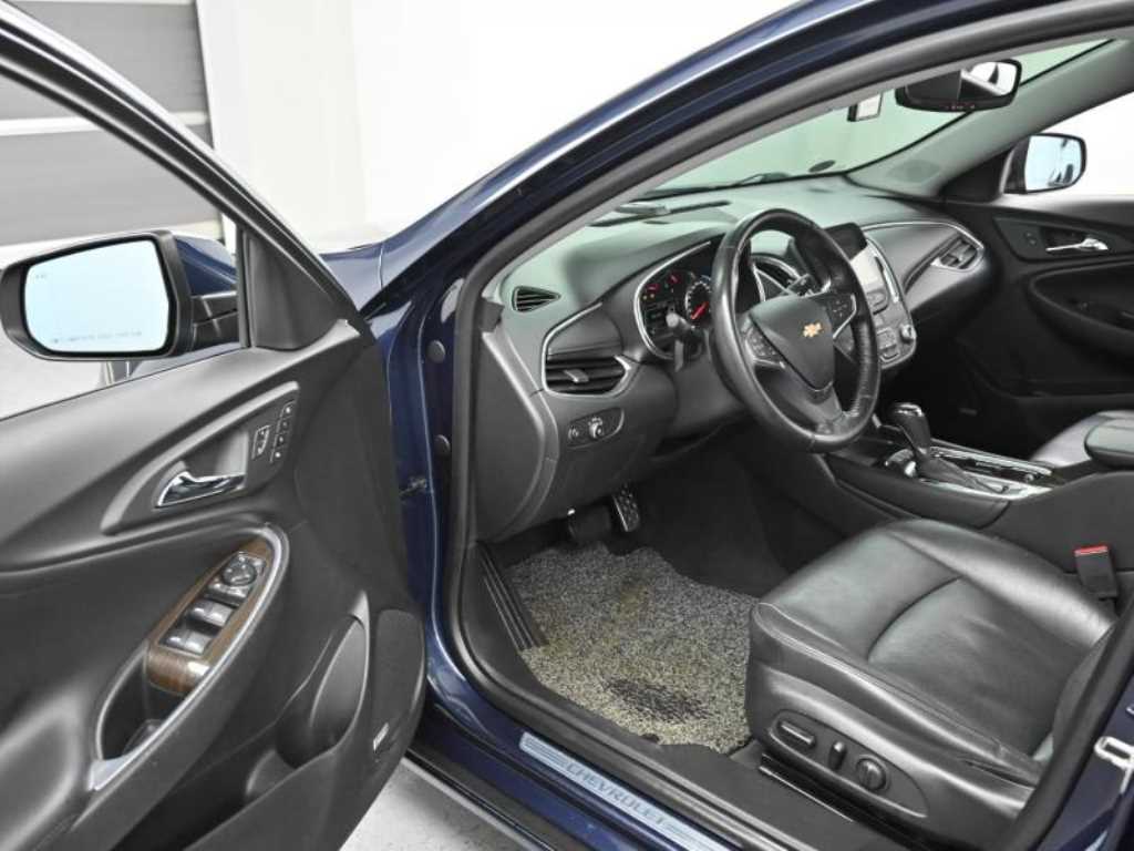 Chevrolet Malibu - Vista 11