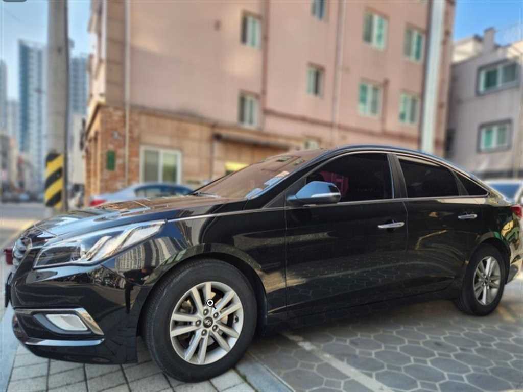 HYUNDAI Sonata - Vista 4