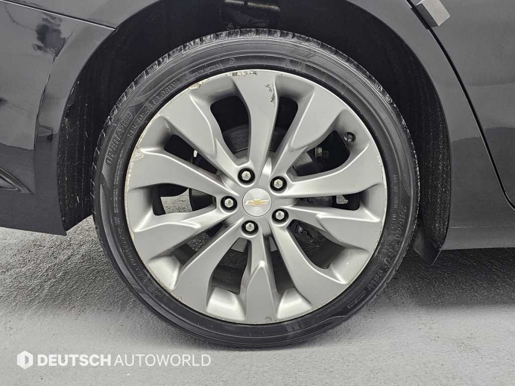 Chevrolet Malibu - Vista 5