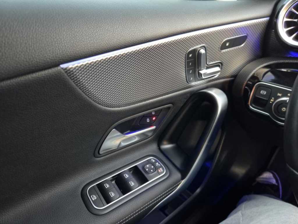 Mercedes Benz A Class - Vista 12