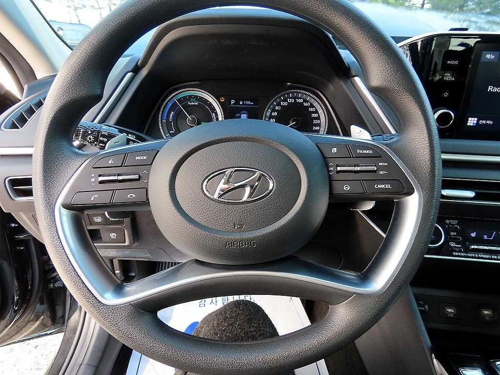 HYUNDAI Sonata - Vista 8